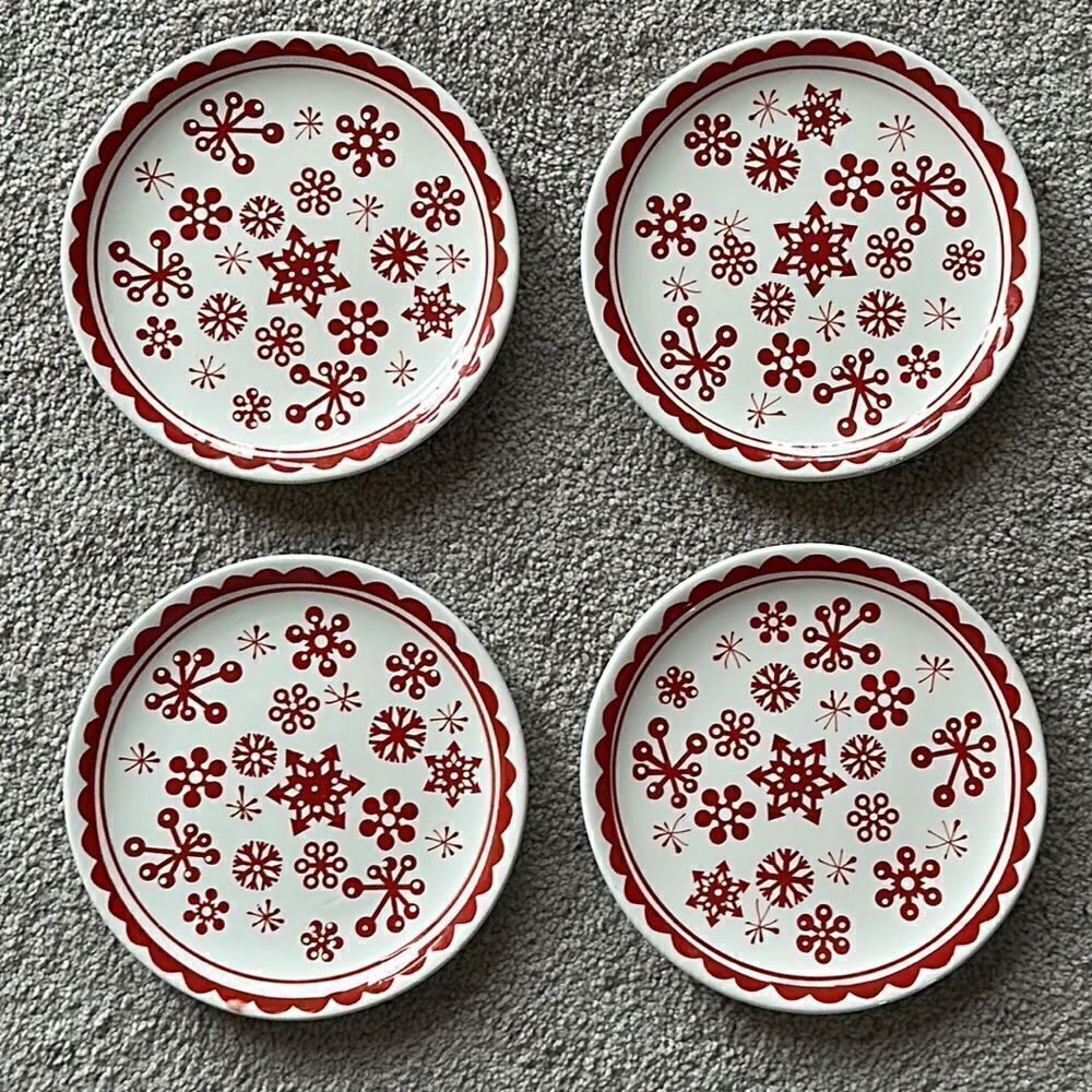 Holiday Home Snowflake ❄️ Dessert Plates!